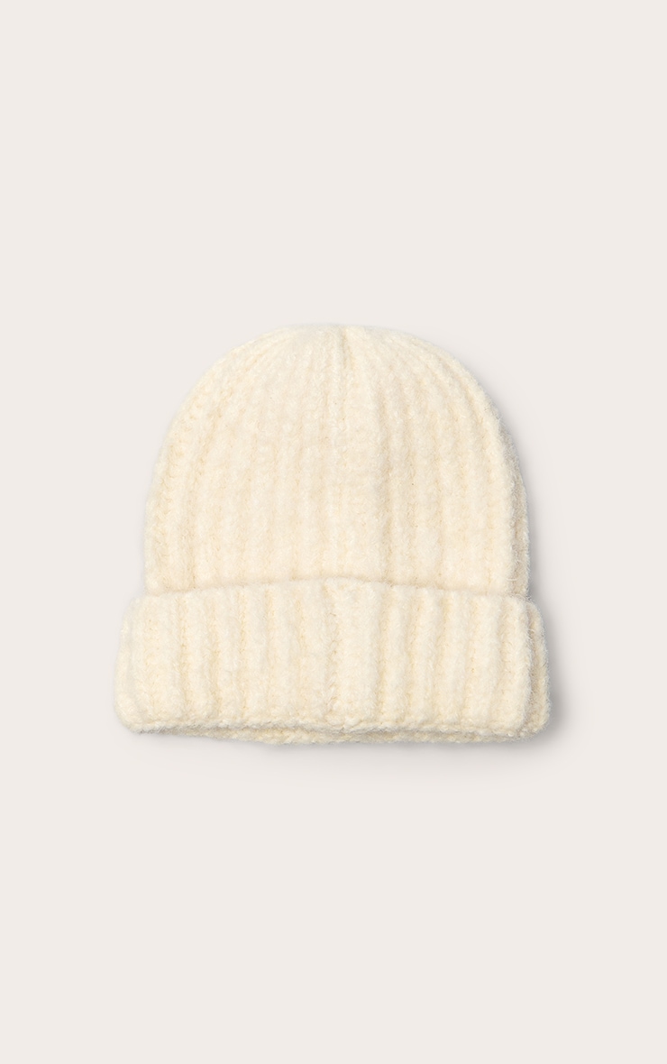 Bonnet en maille tricot épaisse côtelée jaune beurre image 2