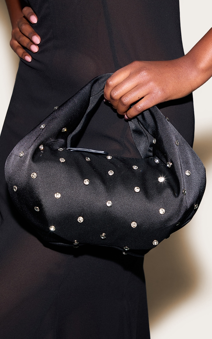 Sac pochette satiné noir à strass cloutés image 1