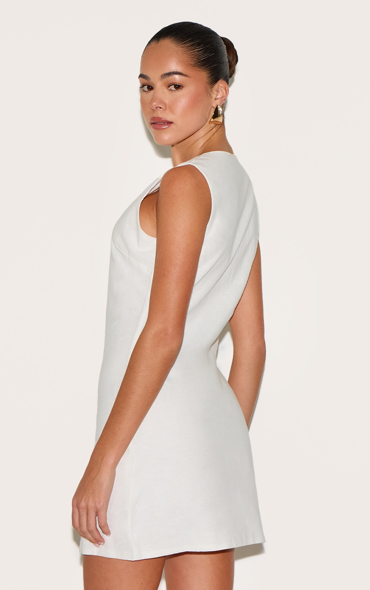 Robe moulante blanche boutonnée image 2