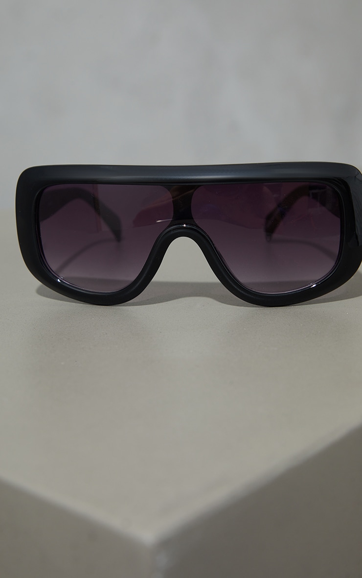 rounded square black glasses