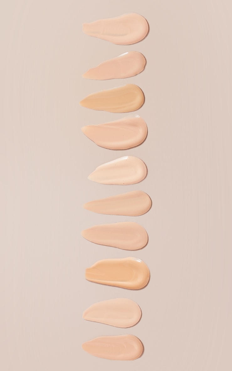 PRETTYLITTLETHING Serum Foundation Porcelain image 3