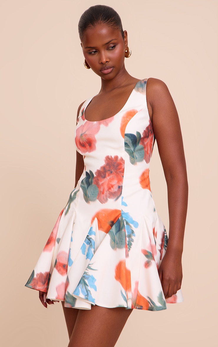 Robe droite tissée crème fleurie à godet image 1