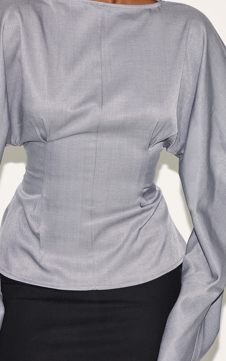 Blouse ajustée tissée grise à col bateau image 4