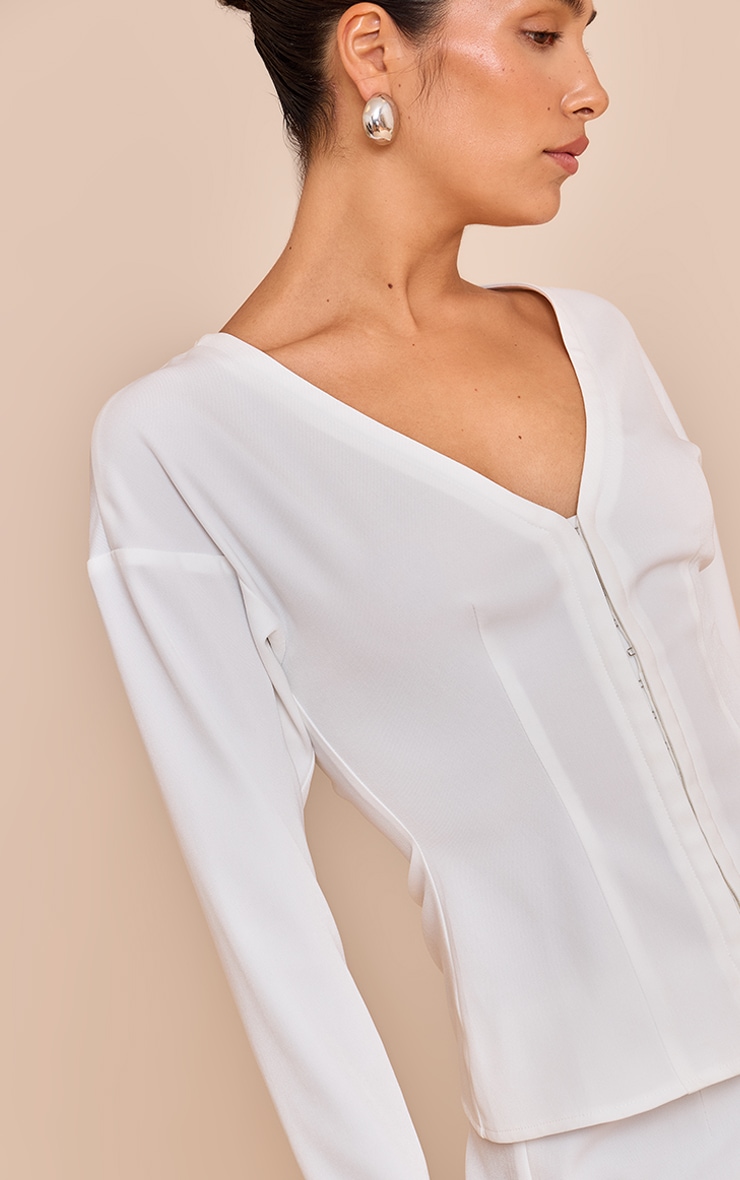 Petite White Collarless Hook And Eye Cinched Waist Long Top image 4
