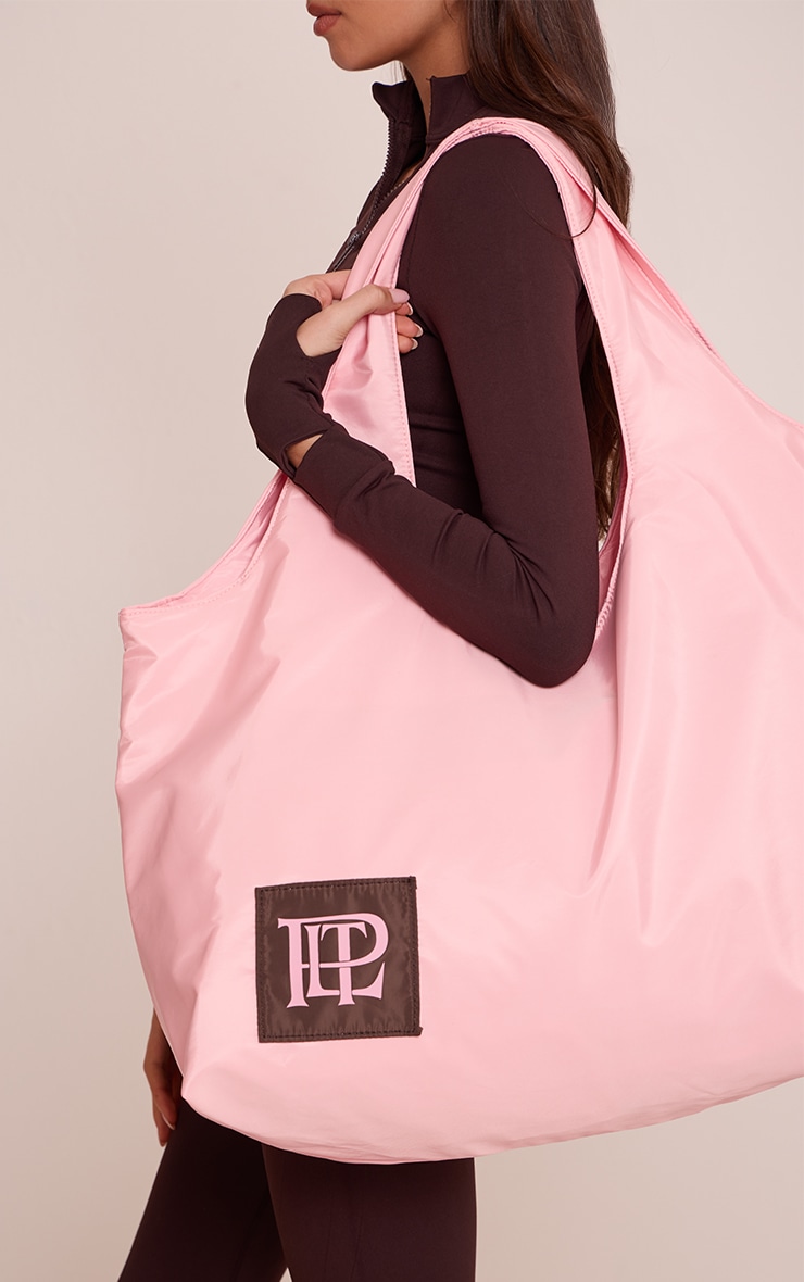 PrettyLittleThing Pink Oversized Sports Tote Bag image 4