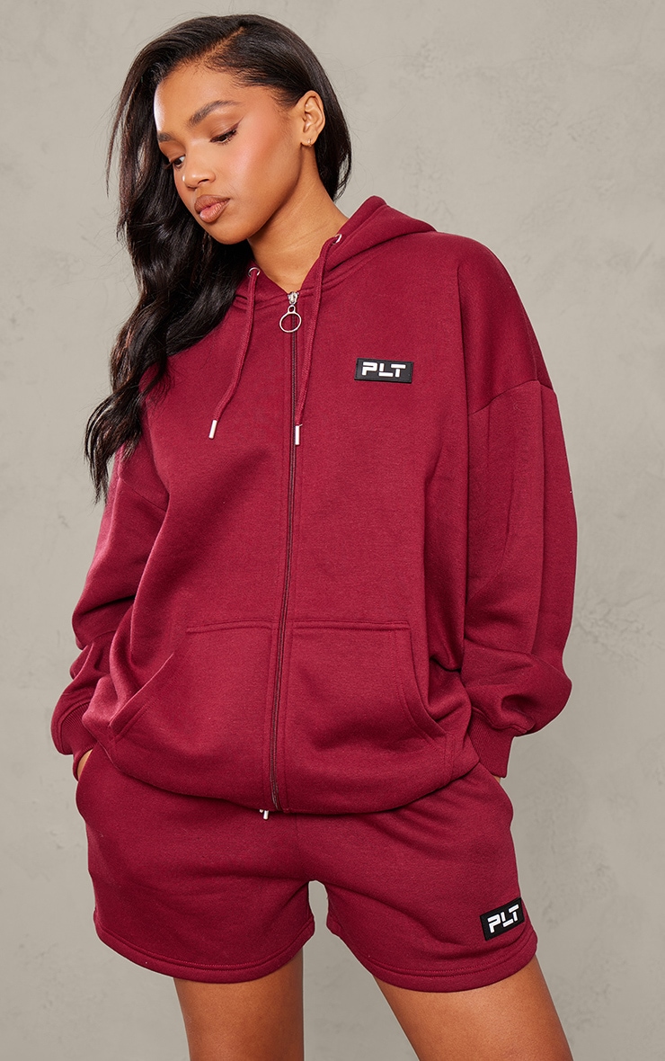 PRETTYLITTLETHING Cherry Red Badge Oversized Runner Shorts image 4