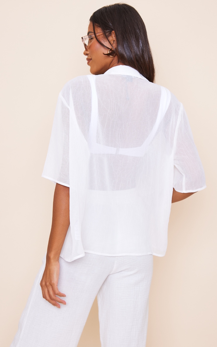 Chemise oversize crêpée blanche à manches courtes image 2