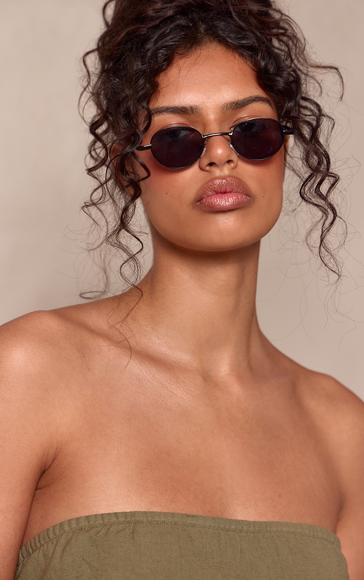 Black Metal Frame Micro Round Sunglasses