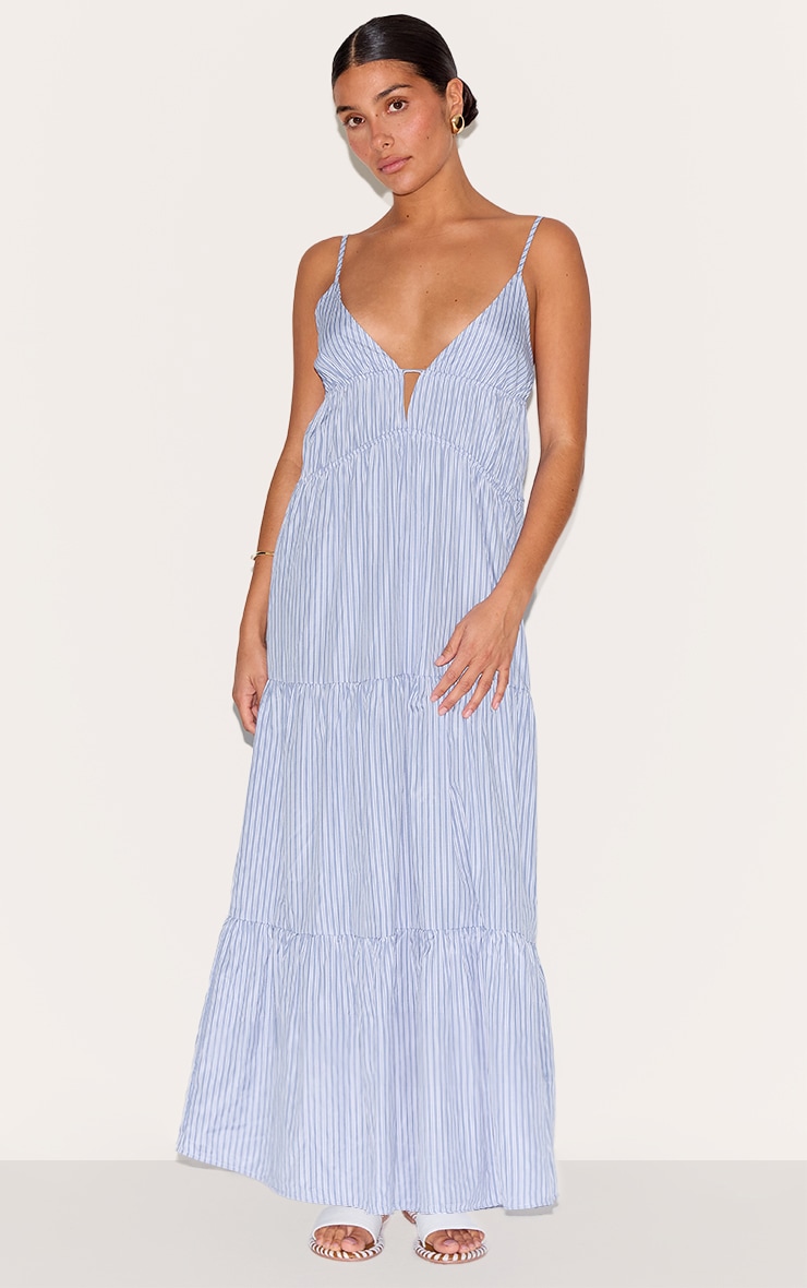 Petite Robe longue bleue finement rayée à bretelles fines et étages image 1