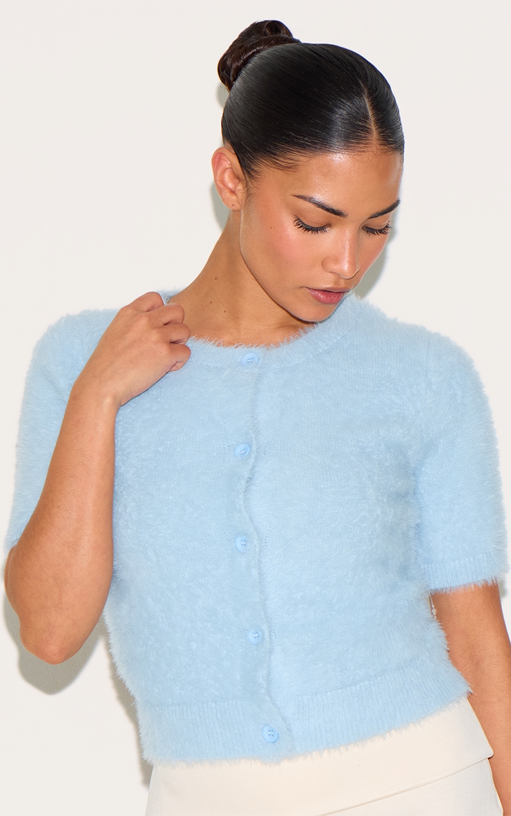 Petite Pull court en maille duveteuse bleue à mancherons image 4