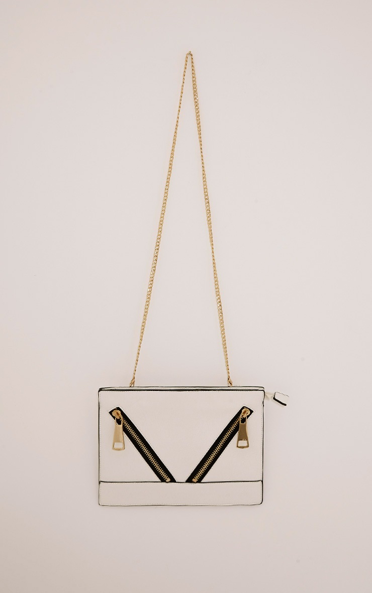 Tay White Zip Detail Clutch Bag Knitwear PrettyLittleThing
