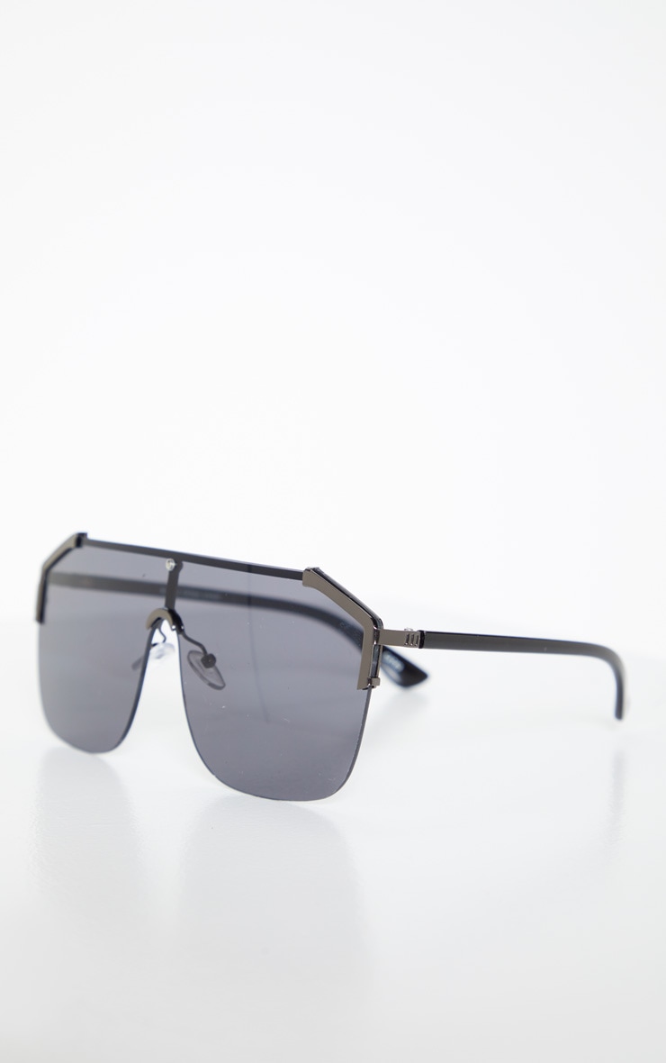 Black Oversized Tinted Sunglasses image 3