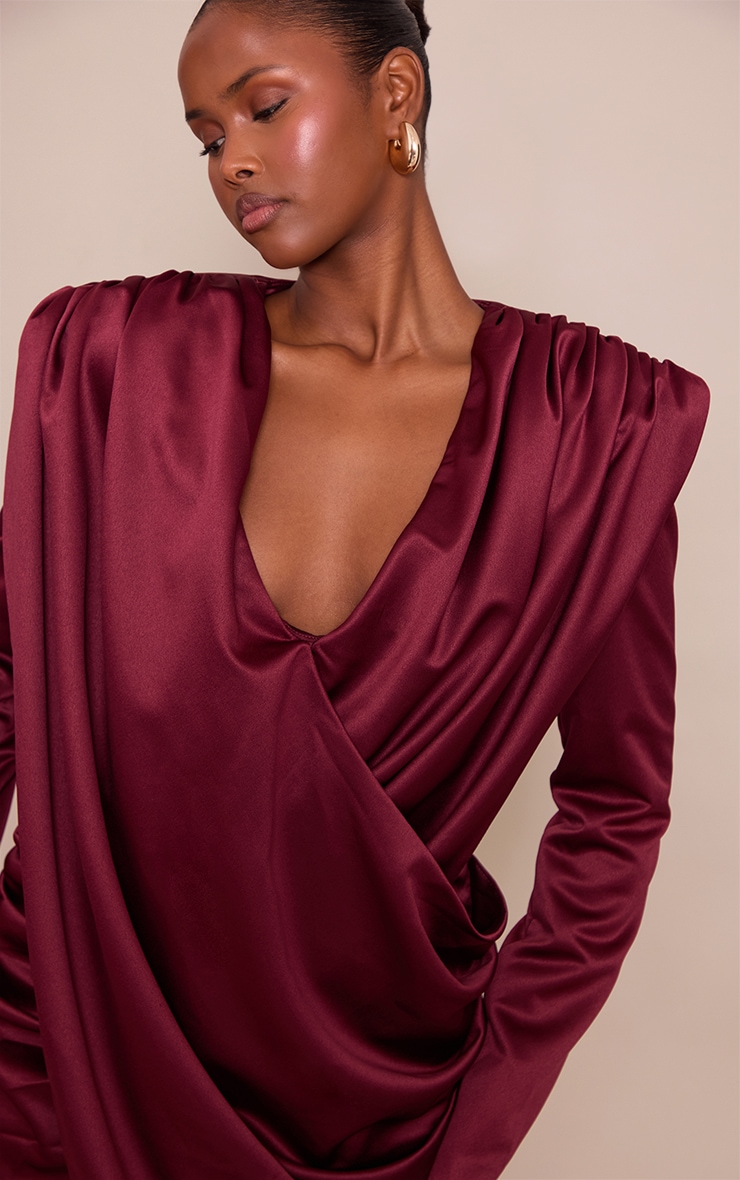 Mini robe satinée prune à col bénitier image 4