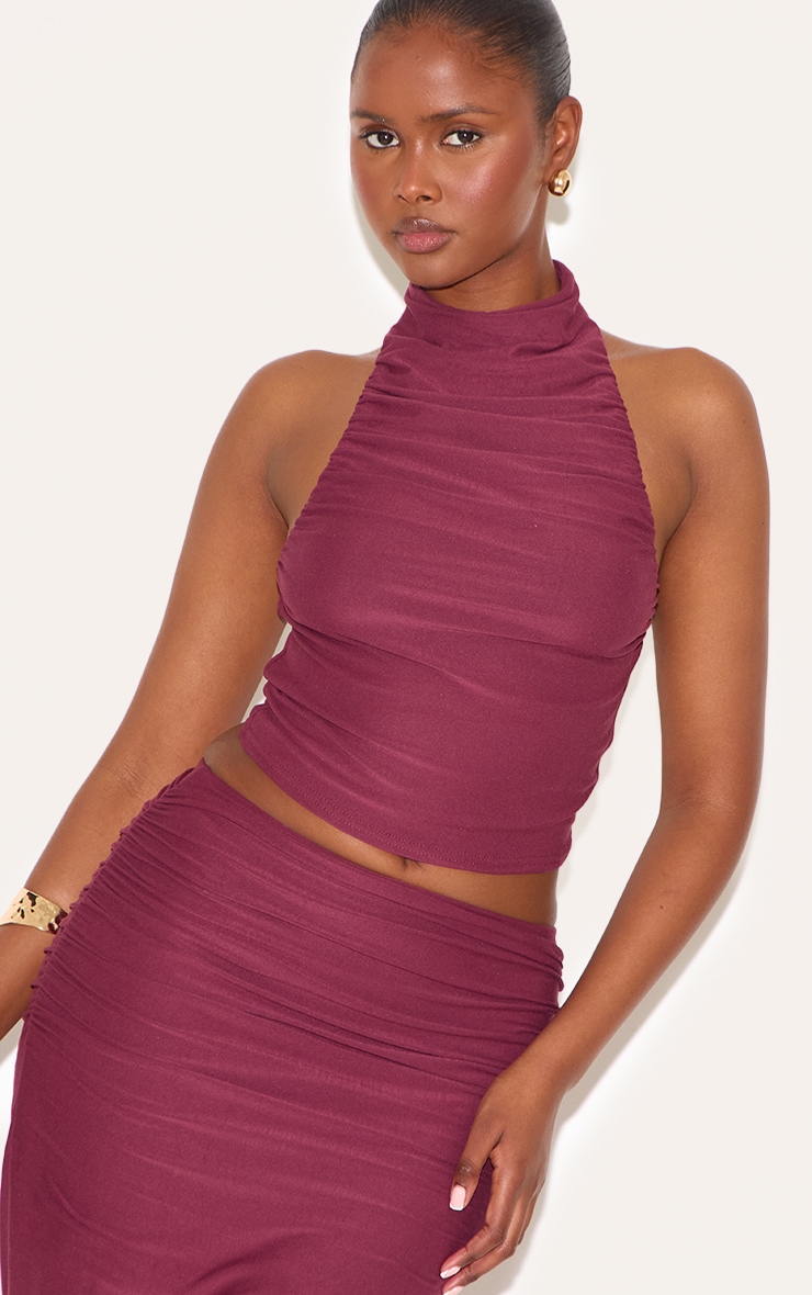 Haut court dos-nu froncé doux au toucher couleur vin image 1