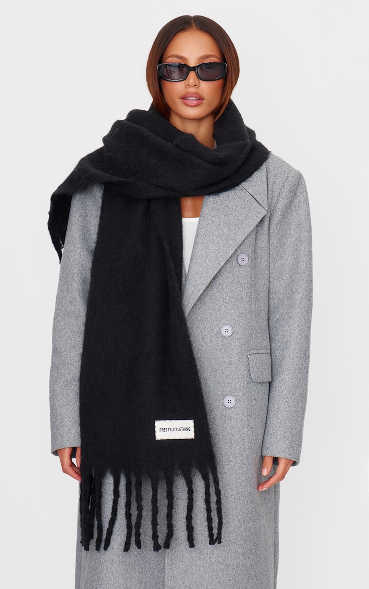 PRETTYLITTLETHING Black Logo Blanket Tassel Scarf image 1