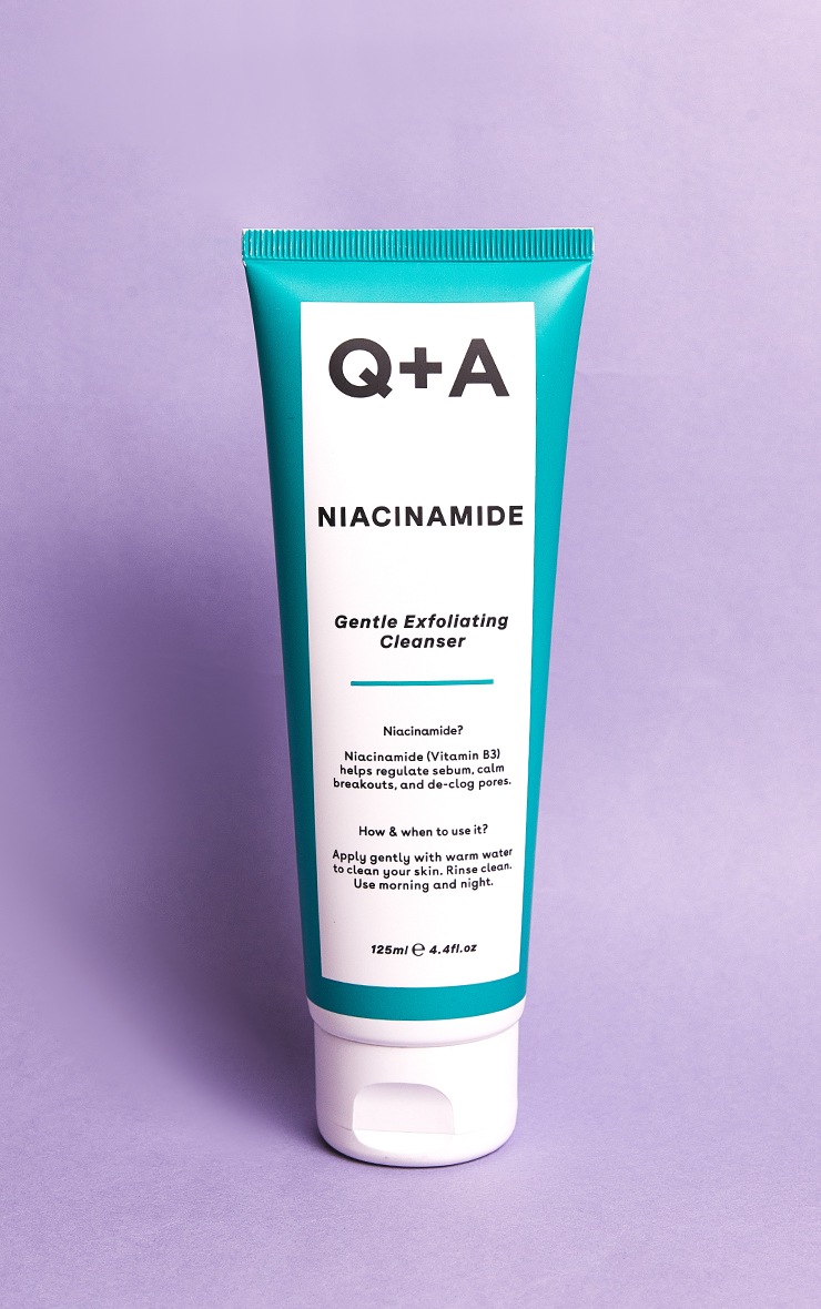 Q+A Niacinamide Gentle Exfoliating Cleanser PrettyLittleThing