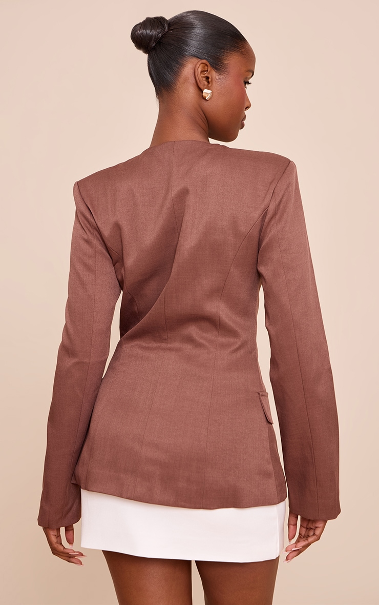 Blazer marron sans revers à épaules carrées et taille cintrée image 2