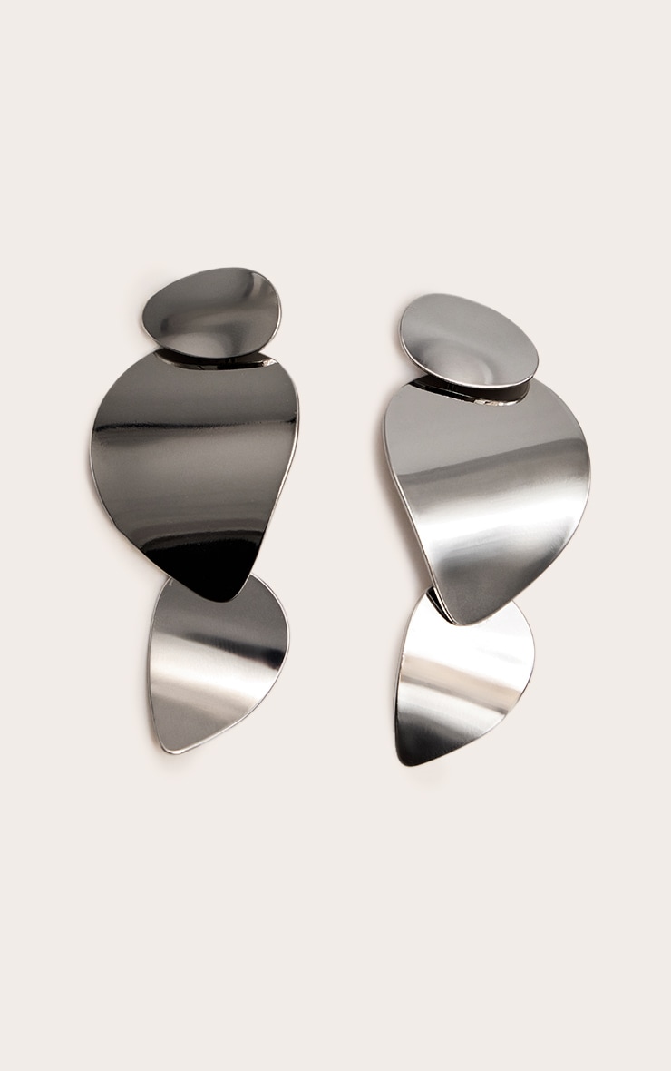 Boucles d'oreilles en disques argentés abstraits à étages image 2