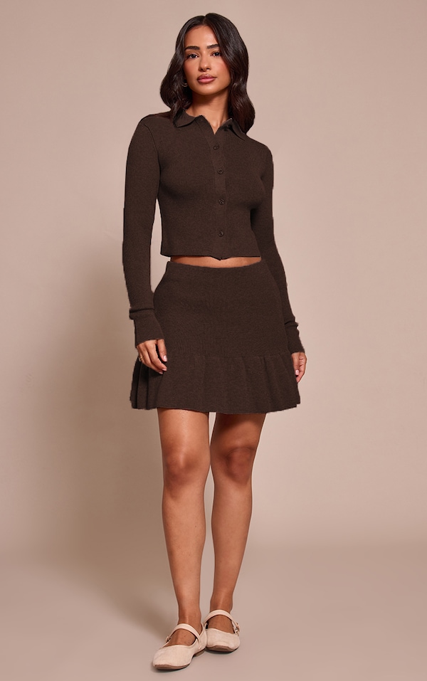 Petite Mini-jupe en maille tricot marron chocolat plissée