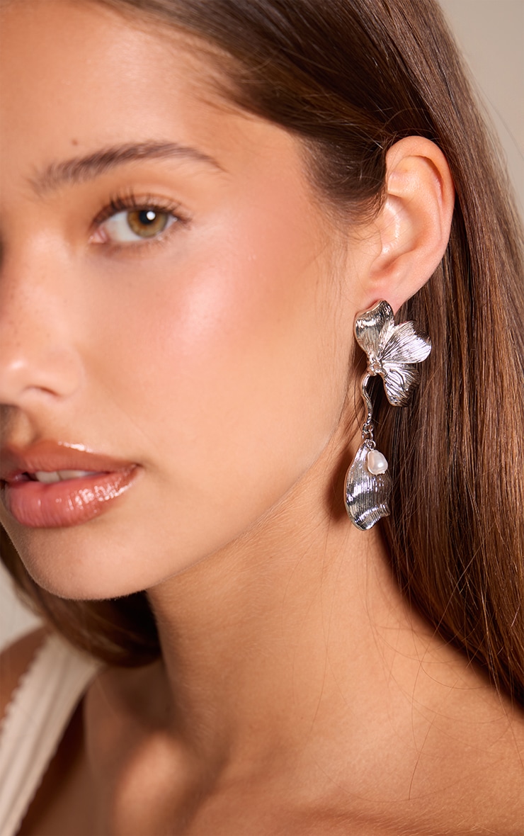 Silver Textured Floral Pearl Draped Earring