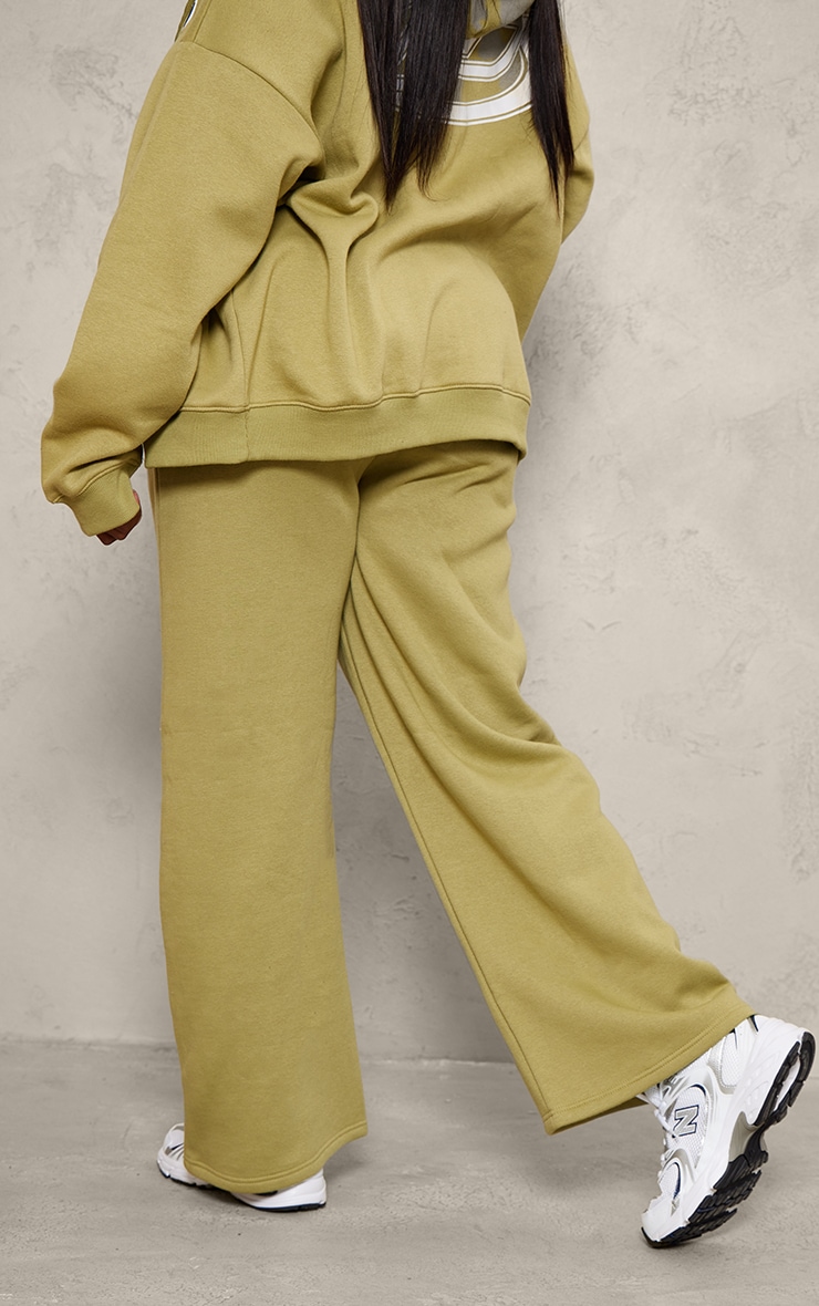 PRETTYLITTLETHING Plus Olive Logo Badge Wide Leg Sweatpants image 3