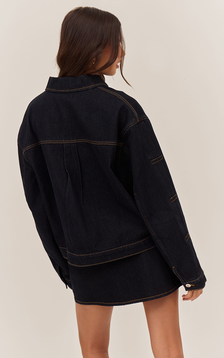 Veste en jean indigo foncé déavé à épaules carrées et plissures image 2