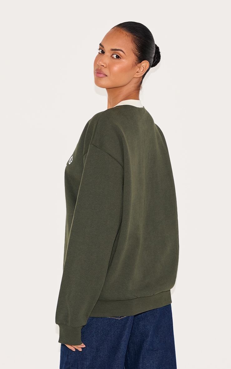 Sweat deluxe vert forêt brodé à col contrasté image 2