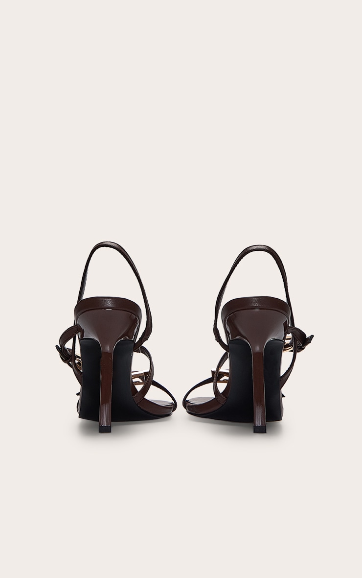 Sandales rondes à talon chocolat à brides asymétriques et boucles image 4