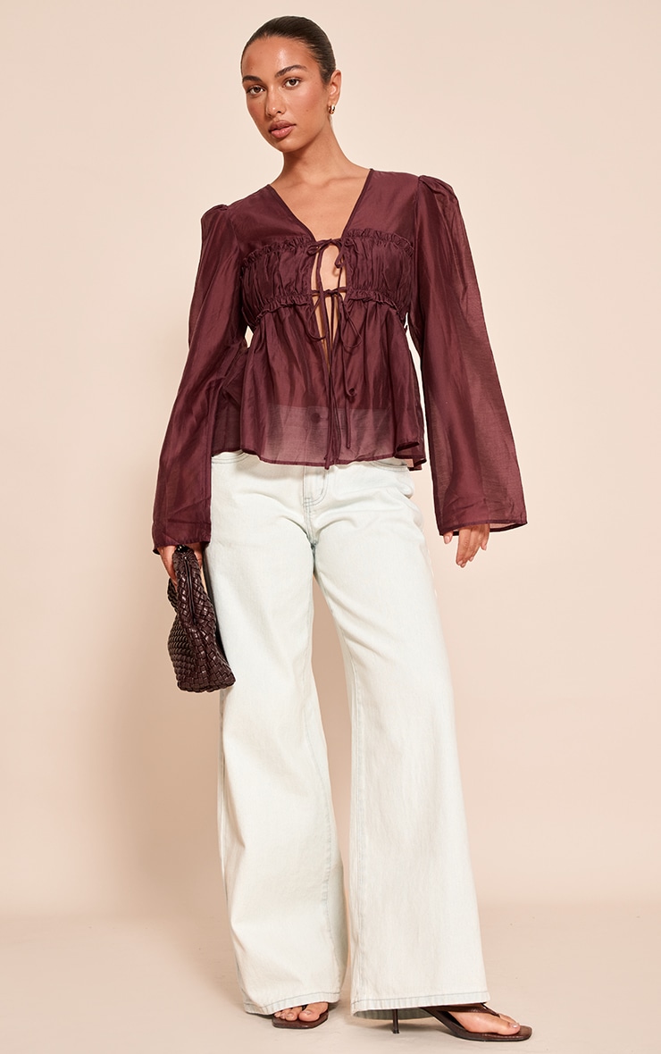Blouse en mousseline de soie chocolat prune froncée nouée devant image 3