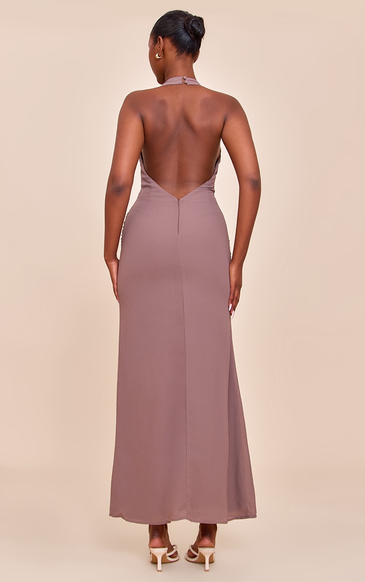 Robe longue en mousseline de soie gris champignon à détail torsadé image 2