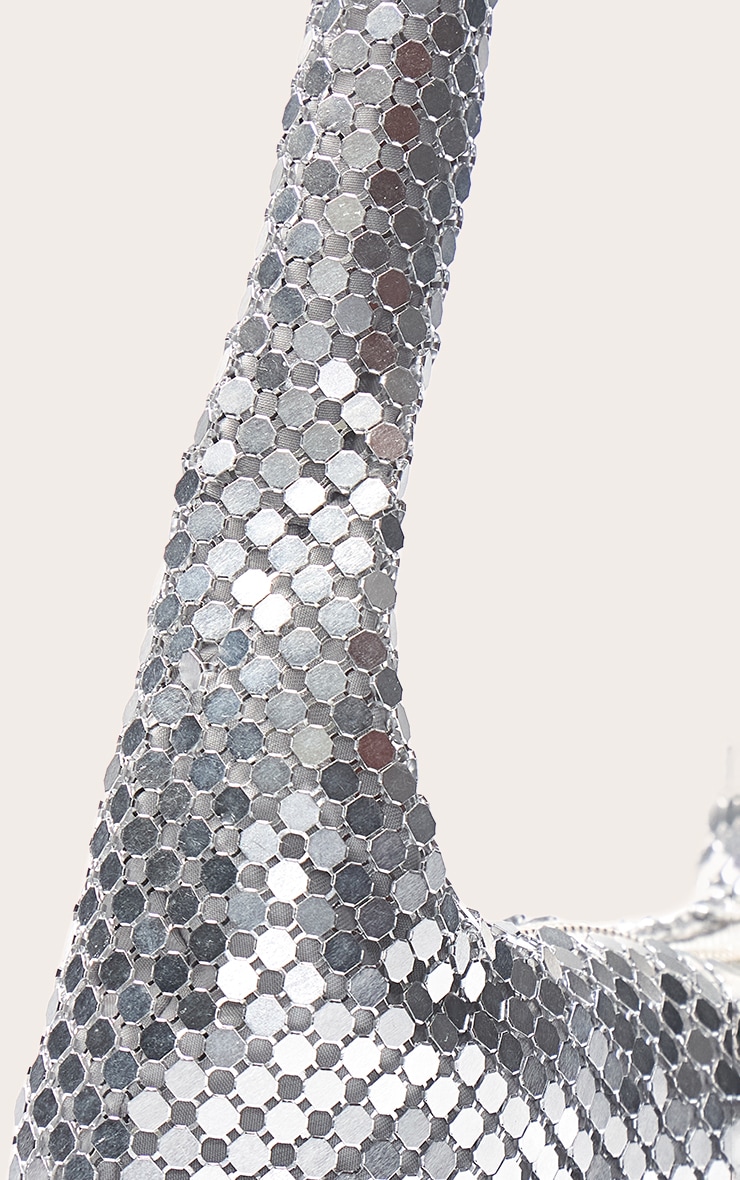 Sac à main en cotte de maille argentée image 4