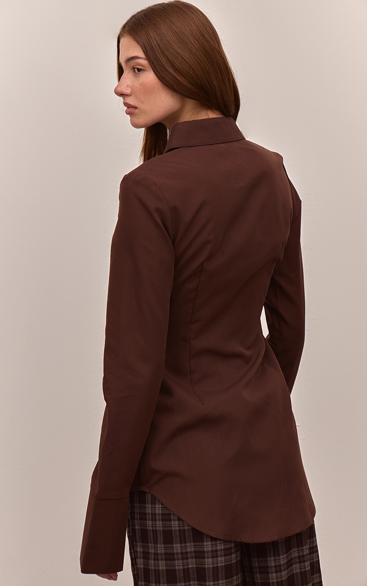 PLT Label Chemise ajustée chocolat à revers oversize et boutons image 2