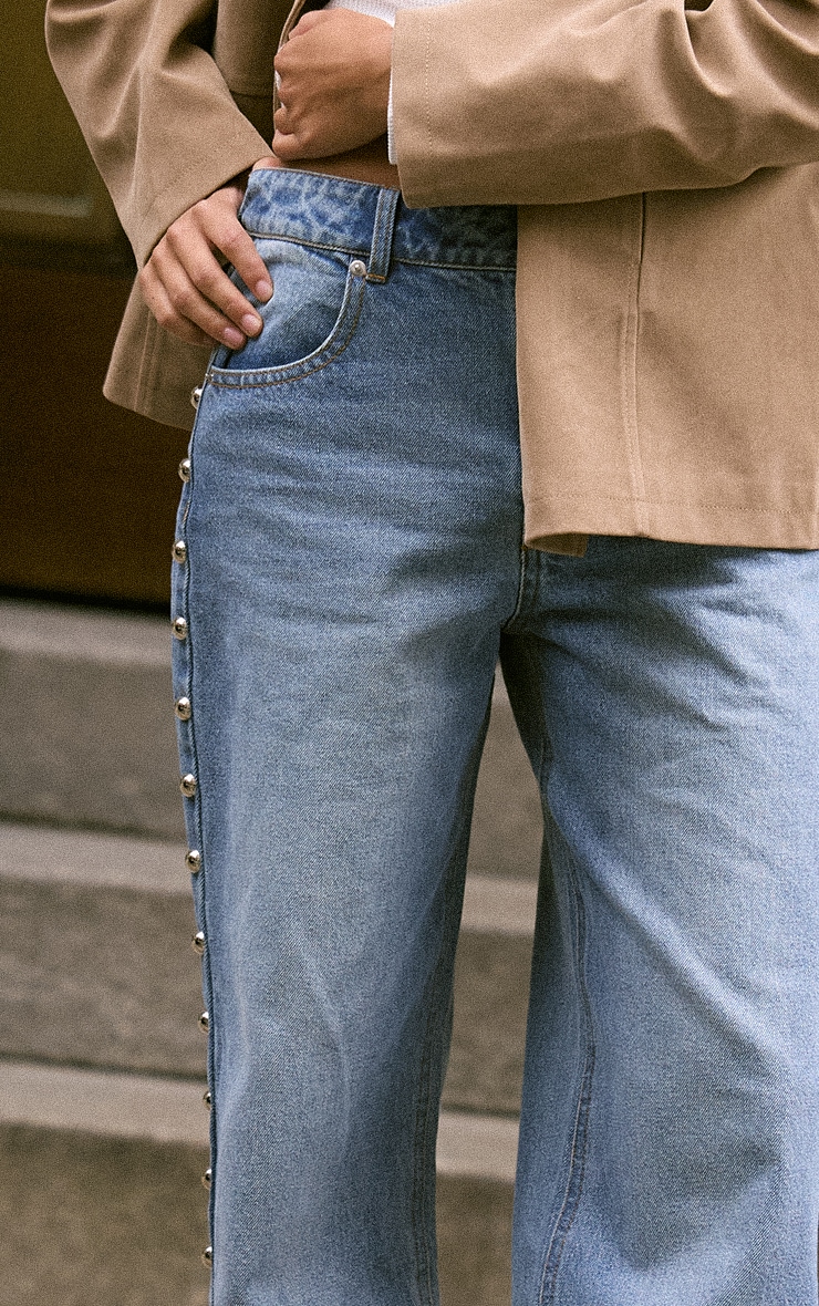Jean bleu moyen à taille haute et clous image 4