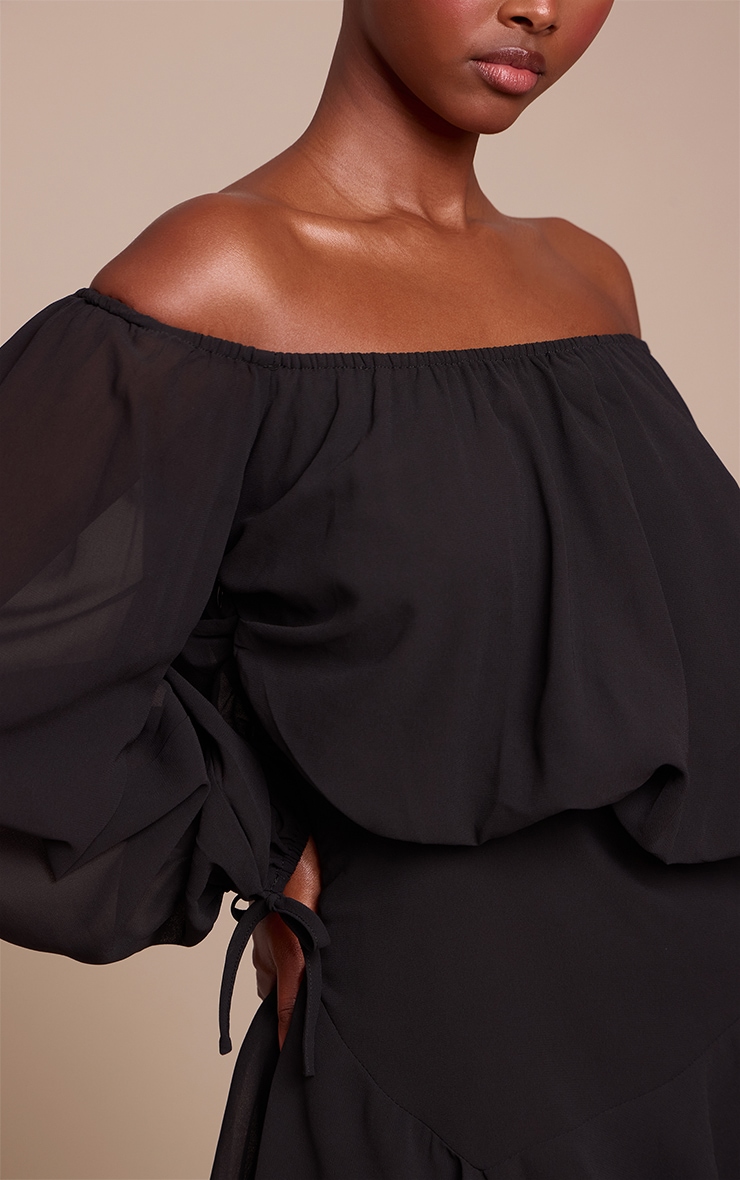 Combishort jupe-short fluide en mousseline de soie noire à col bardot image 4