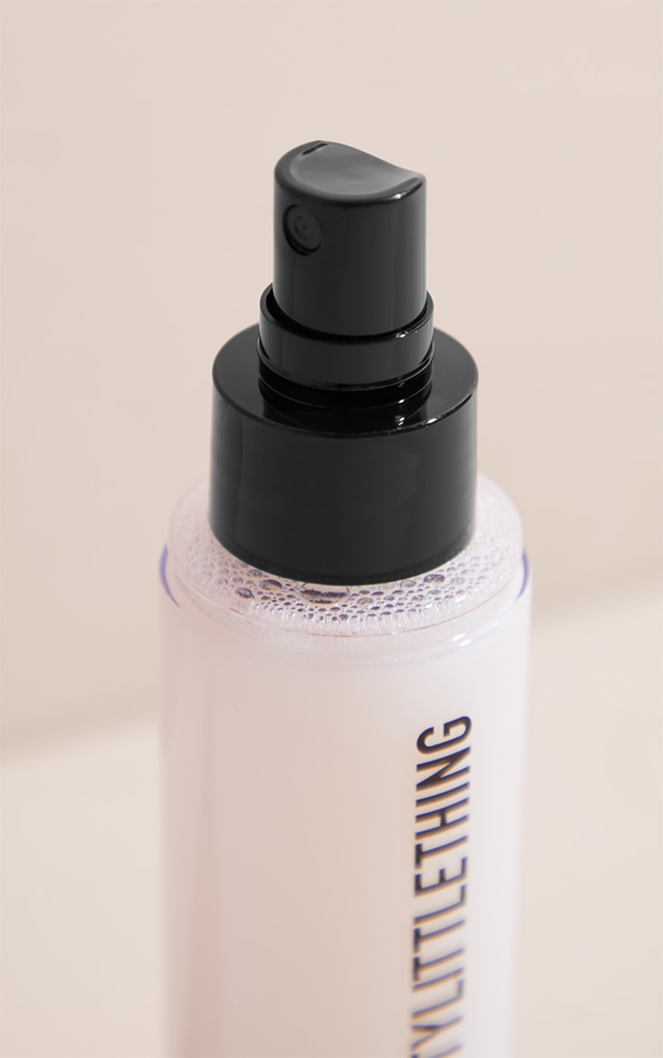 PRETTYLITTLETHING Glossy Setting Spray image 3