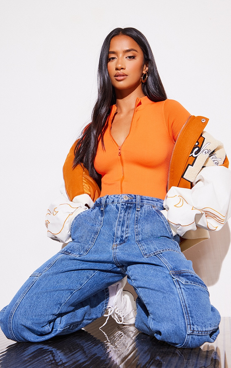 Petite Body côtelé structuré orange à zip et manches courtes détail contours image 3