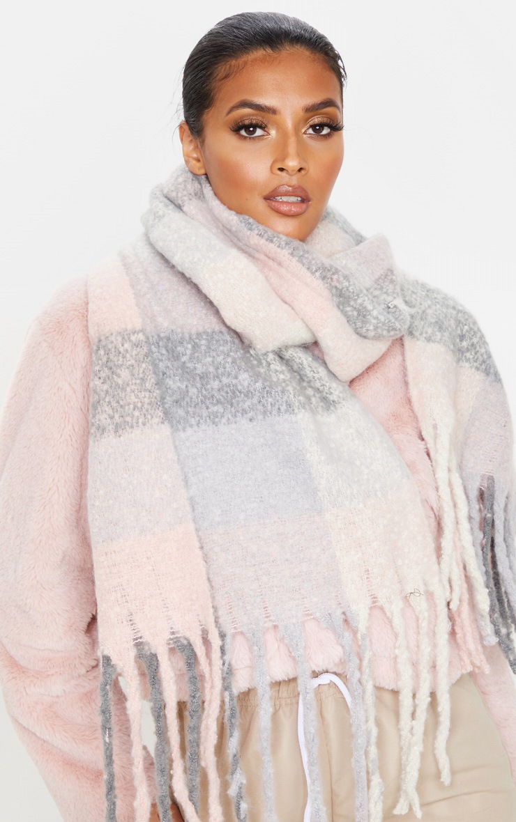 Pink And Grey Jacquard Heart Soft Mini Blanket Scarf