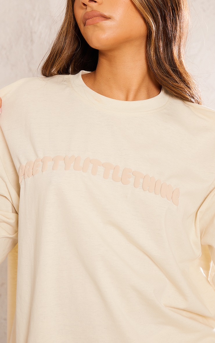 PRETTYLITTLETHING Sand Puff Print T Shirt image 4