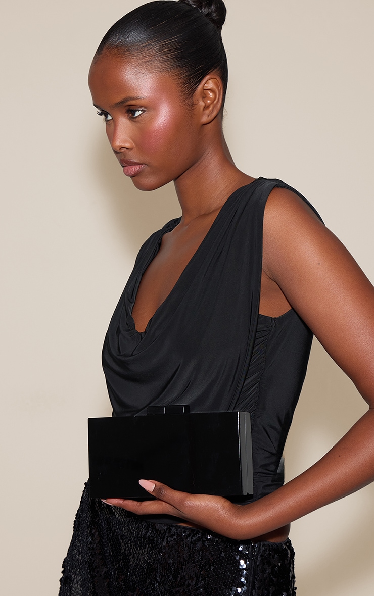 Pochette rigide rectangulaire vernie noire image 1