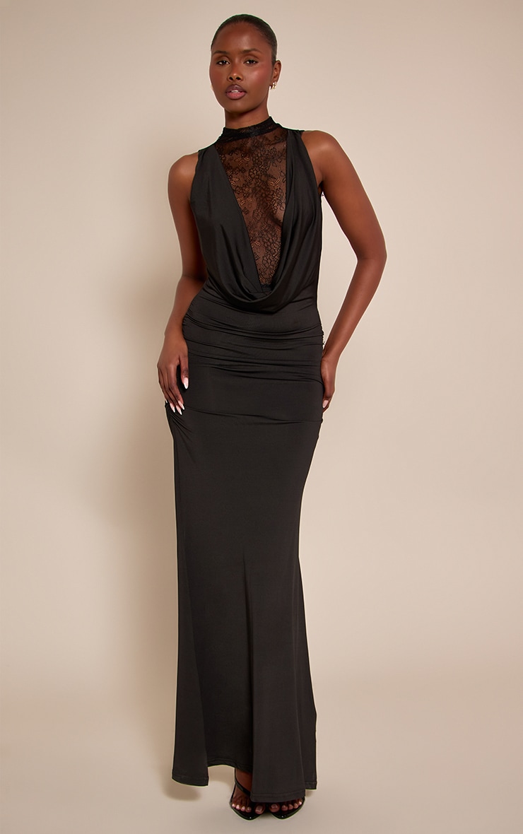 Robe longue douce noire à col bénitier et partie en dentelle