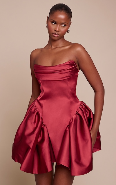 Robe bustier droite très bouffante satinée bordeaux