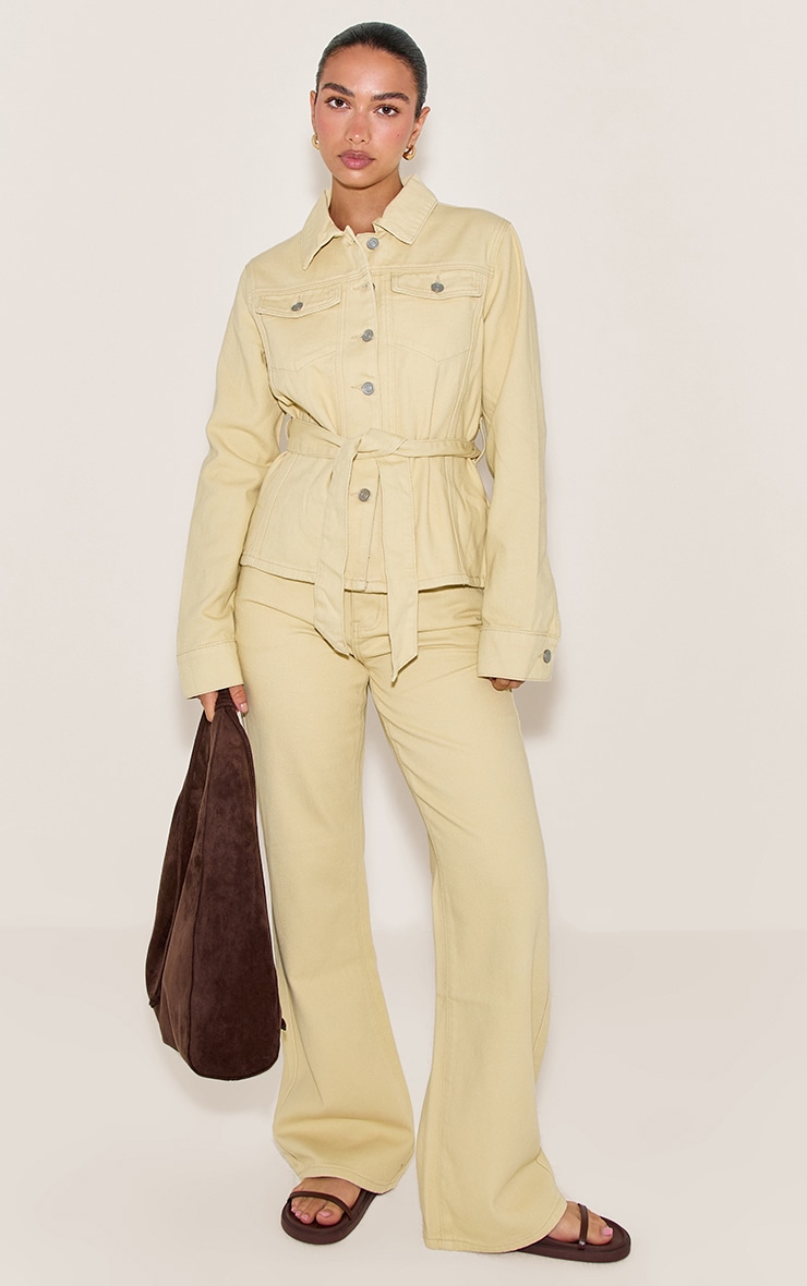 Jean flare crème au beurre à taille mi-haute et coutures contrastantes image 1