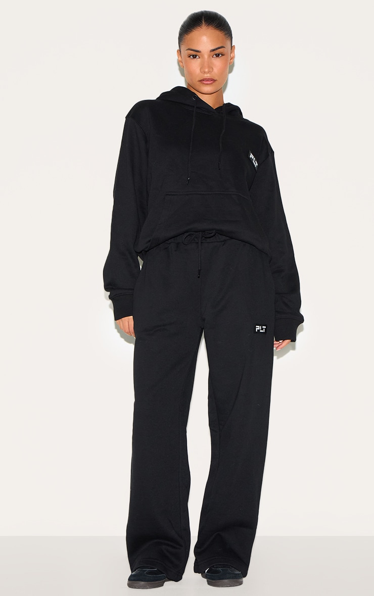 PRETTYLITTLETHING Petite Black Badge Detail Straight Leg Sweatpants image 2