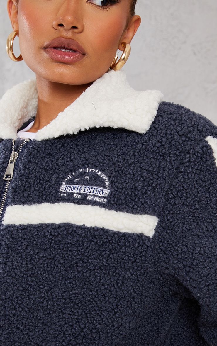 PRETTYLITTLETHING Petite Navy Contrast Borg Trucker image 4