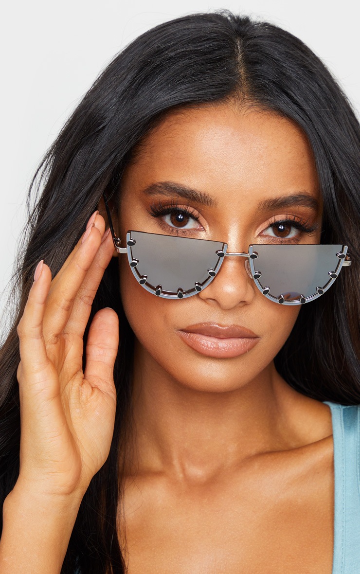 Silver Flat Bar Round Sunglasses
