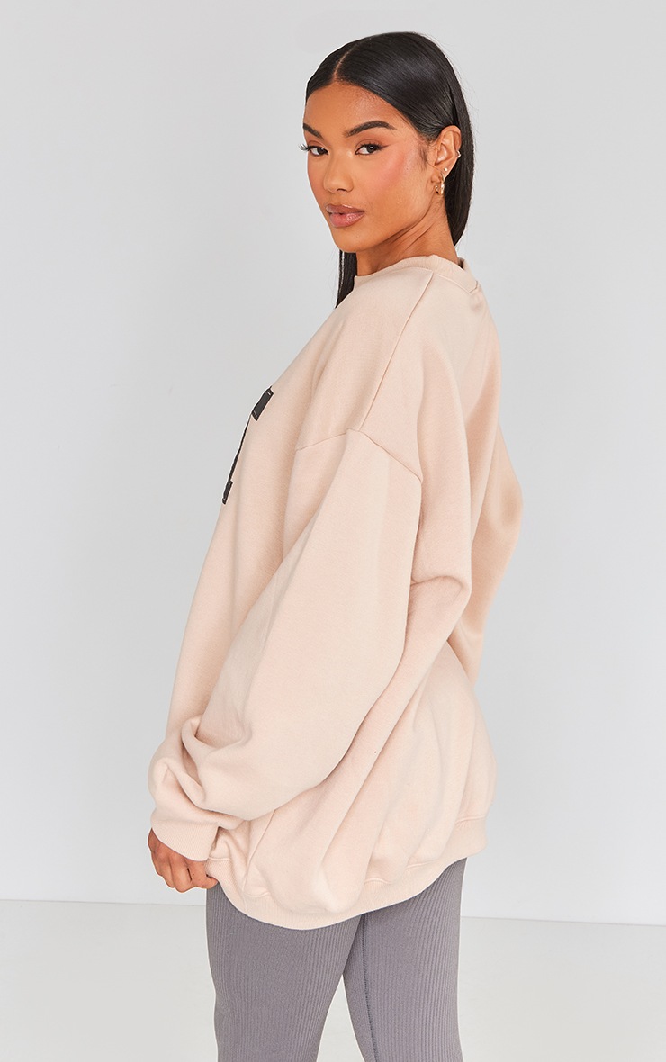 PRETTYLITTLETHING Pebble Puff Printed Oversized Sweatshirt image 2