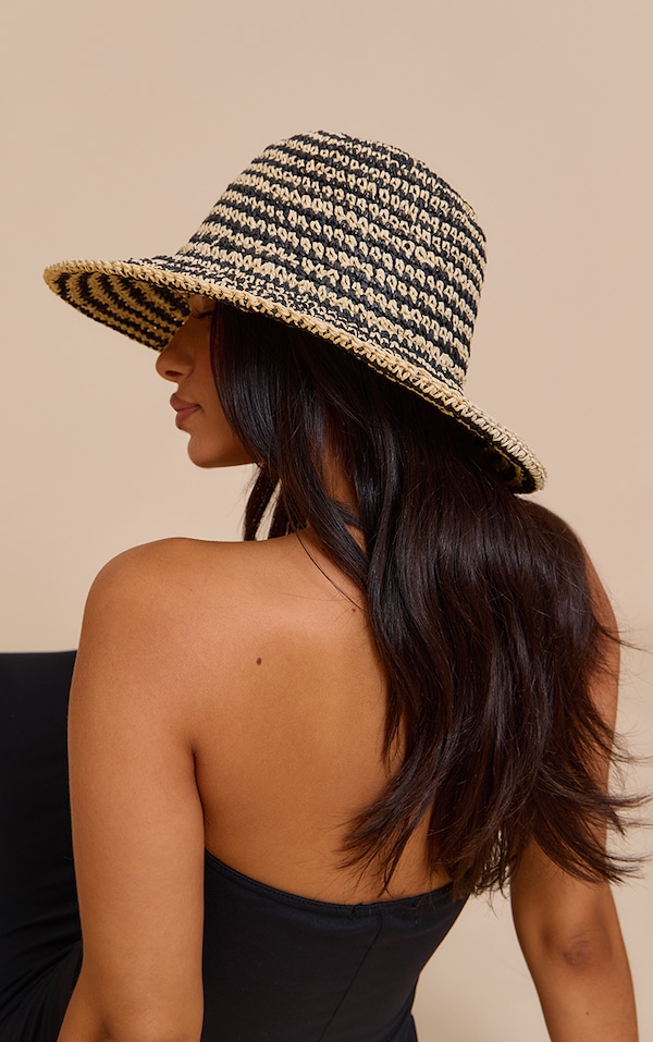 Chapeau style pêcheur en raphia contrasté noir et blanc