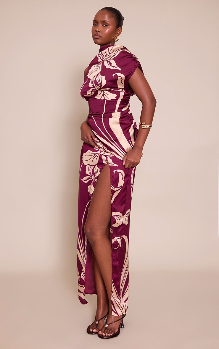 Top long satiné imprimé rouge vin froncé à col montant image 3