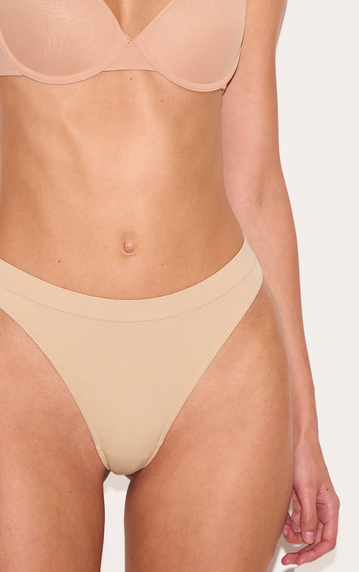 Nude Seamless Single Thong image 4