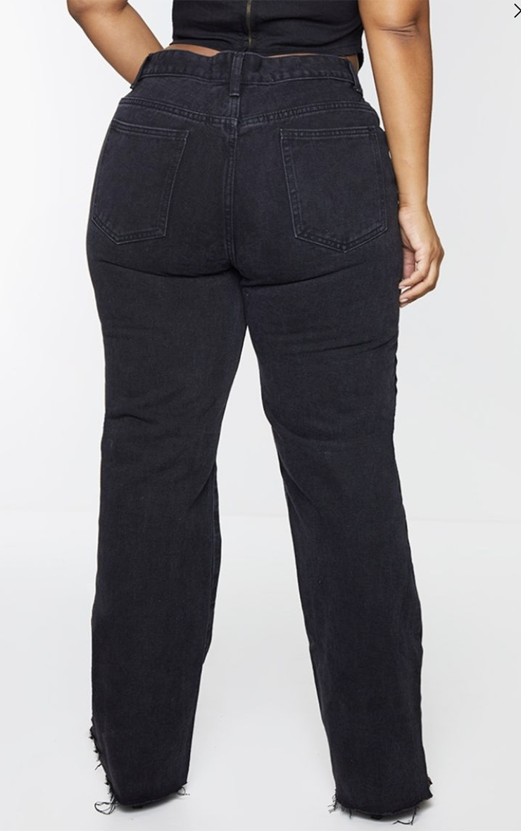 PRETTYLITTLETHING Plus Black Long Leg Straight Jeans image 3